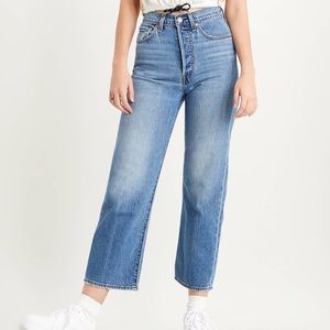 BNWT Levi’s Ribcage Straight Ankle